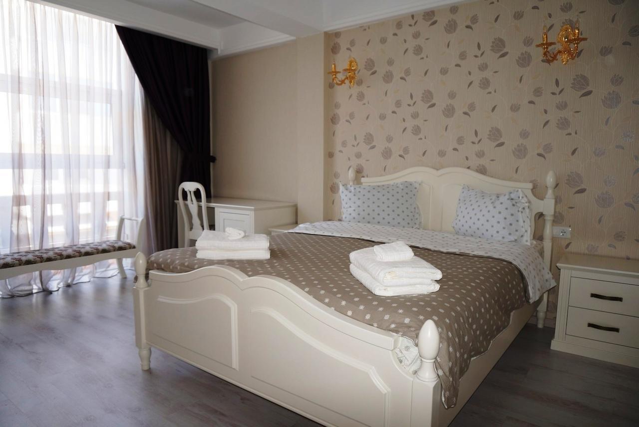 Romantic Boutique Focşani Esterno foto
